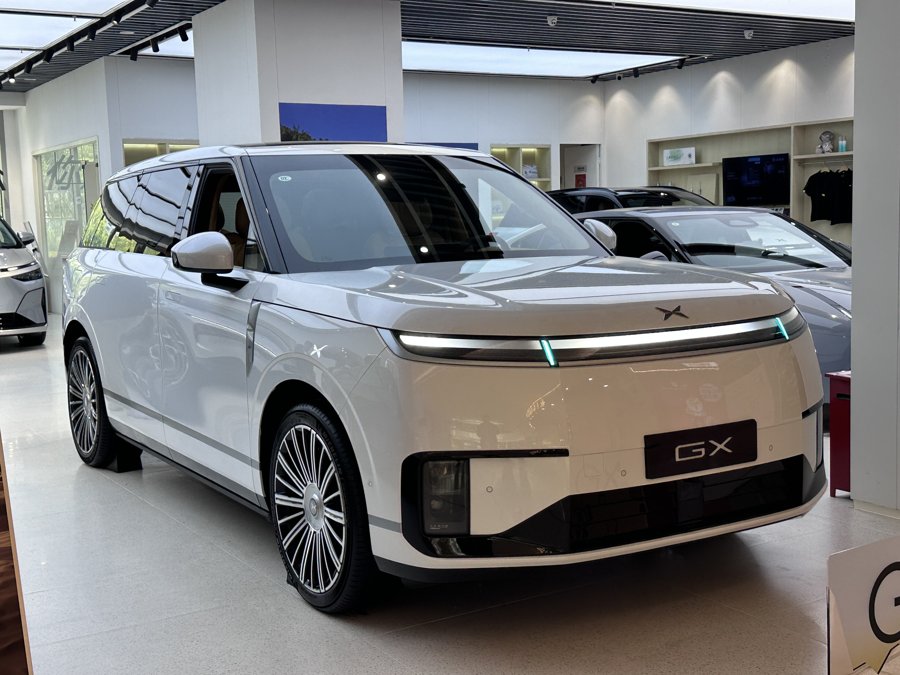 XPeng GX Max (Range Extender)