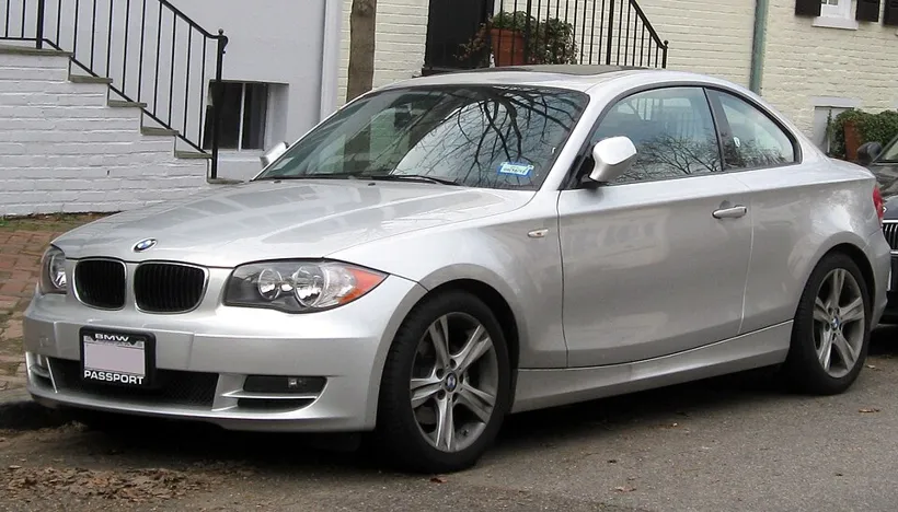 BMW 1 Series 2022 120i 1.5T M Sport 4
