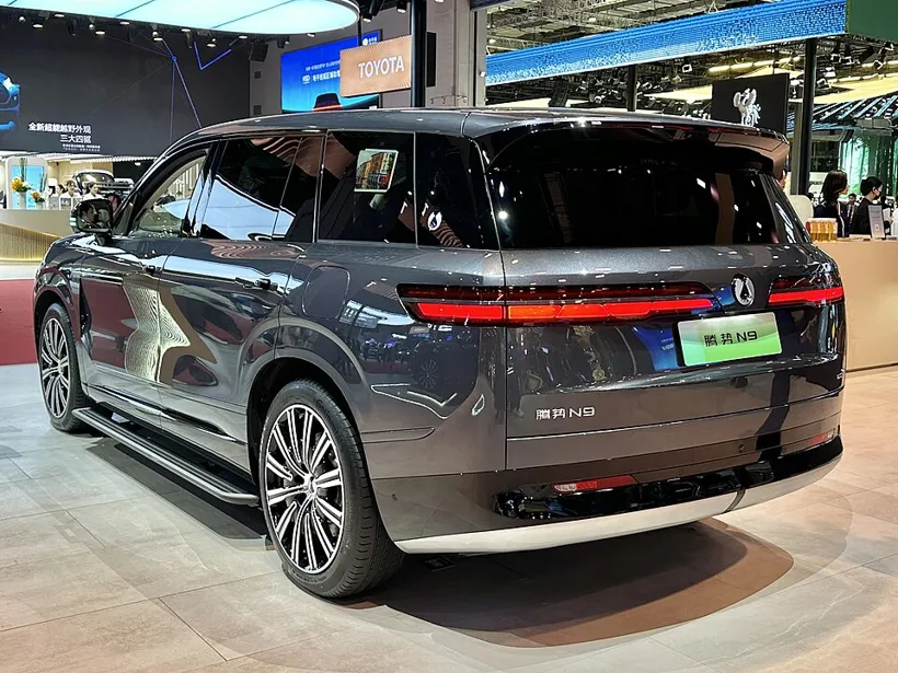Denza N9 DM 2025 Flagship 2